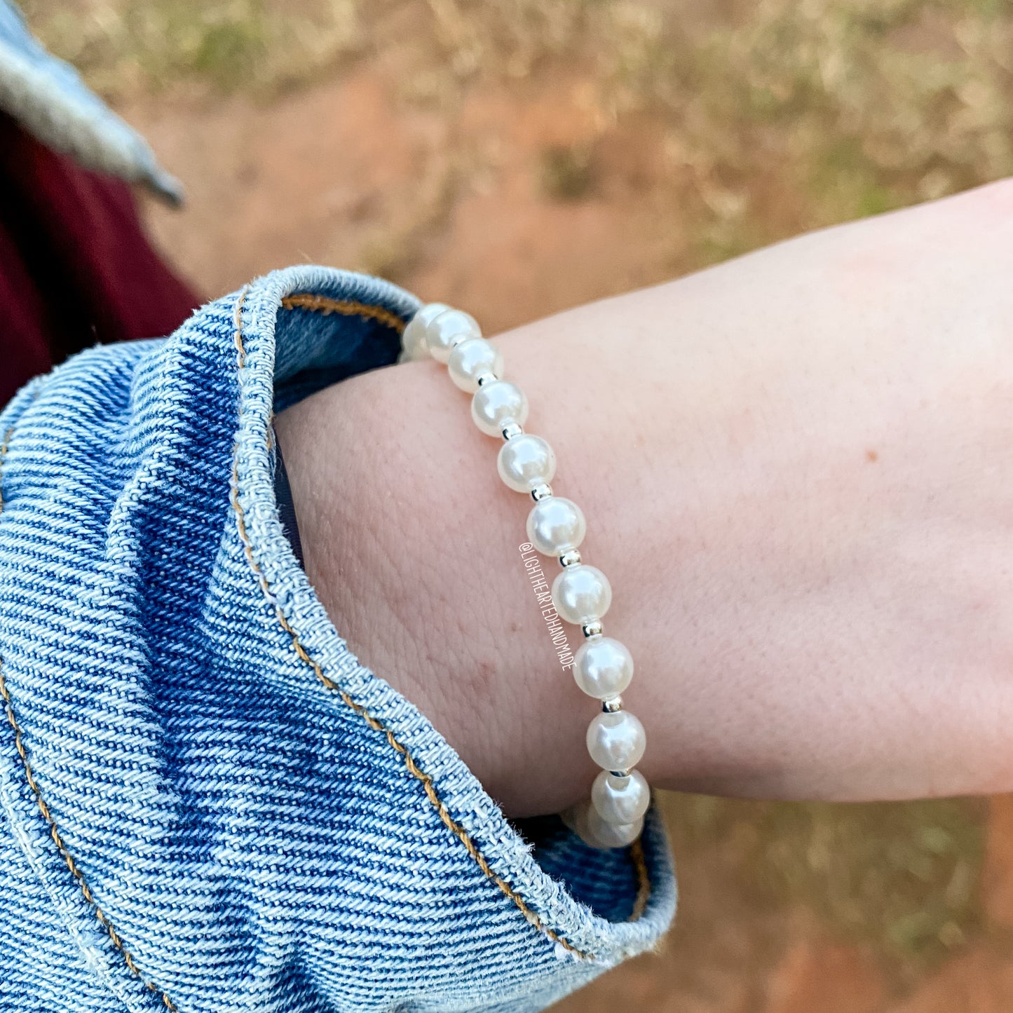 Elegant Pearls Bracelet (Dainty)