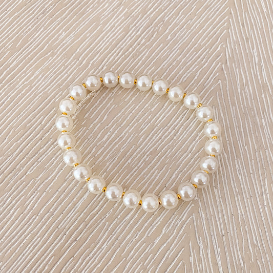 Elegant Pearls Bracelet (Bold)